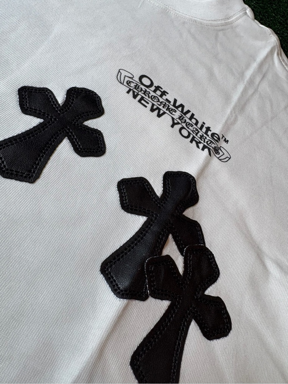 Chrome Hearts White Short-Sleeve Cross Graphic T-Shirt - Picture 2 of 9